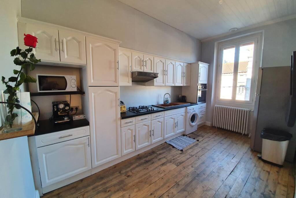 Appartement Spacieux, Wifi ,Cafe A Volonte Blaye-Les-Mines Экстерьер фото